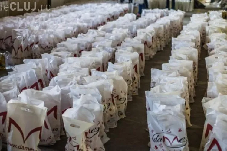 Campania ”Nepoți de Crăciun” a adus bunătăți pe mesele a peste 2.000 de bătrâni din Cluj