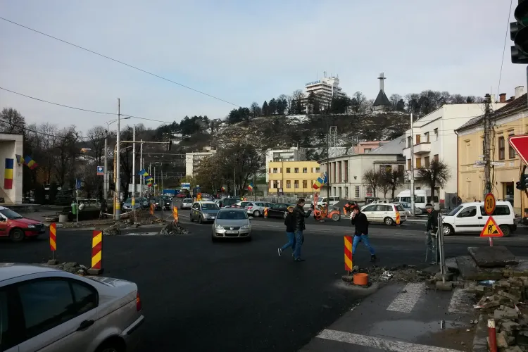 Esplanada din fața Operei Maghiare va fi din granit și va avea pistă de bicicliști