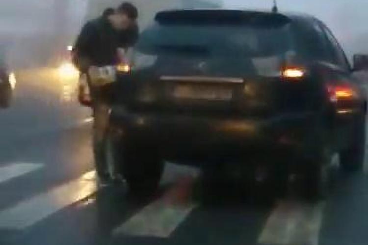 Cum să rămâni cu un Lexus fără benzină la Cluj. Reacția șoferilor, FABULOASĂ - VIDEO