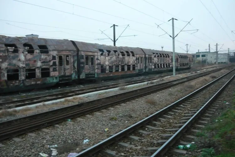 Cine a aprins vagoanele în Gara Mică, din Cluj-Napoca - FOTO