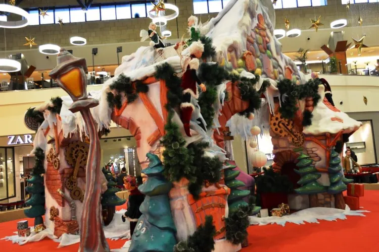 Vineri se aprind luminile festive la Iulius Mall Cluj! Vezi ce concerte și surprize te așteaptă (P)