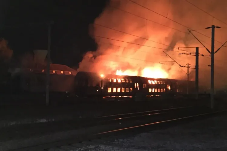 Un tren a luat foc în Gara din Cluj-Napoca - VIDEO