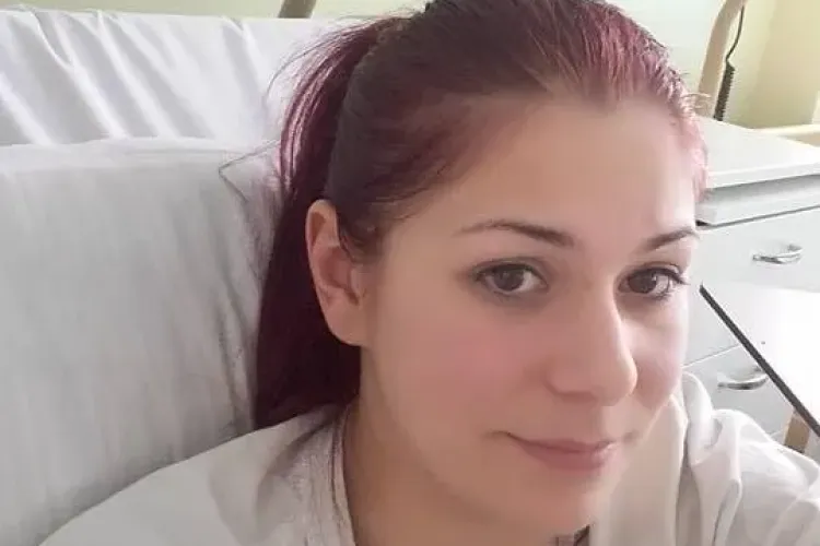 Clujeancă spulberată pe pârtia de schi de un ȘMECHERAȘ care a și fugit. Oana i-a transmis un MESAJ DUR de pe patul de spital