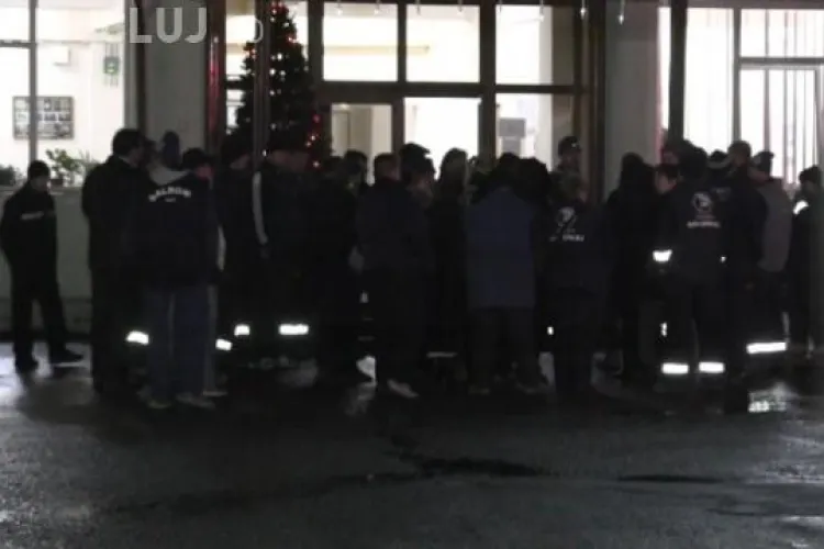Minerii de la Salina Ocna Dej fac grevă! Peste 100 de persoane s-au blocat în subteran VIDEO/ UPDATE Un miner a ajuns la spital