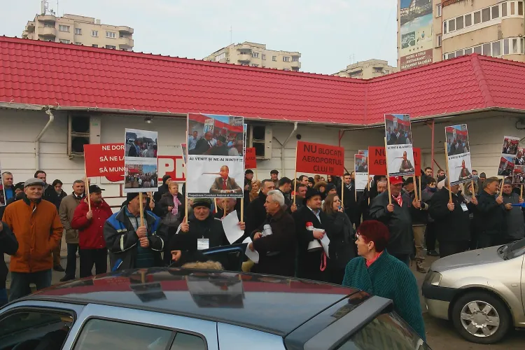 Protestatarii de la Consiliul Județean Cluj au cerut demisia lui Mihai Seplecan - VIDEO