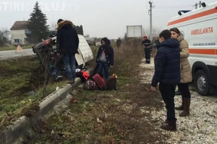 Cinci studenți străini răniți la Cluj! Microbuzul lor s-a răsturnat - VIDEO