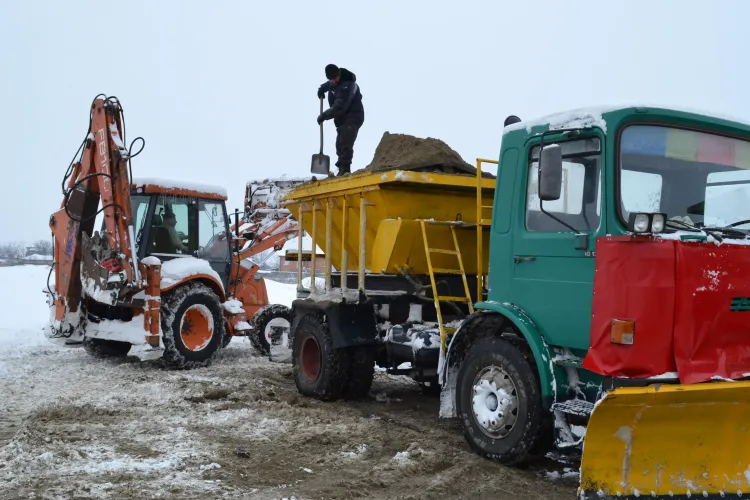 Un control la Cluj a găsit utilajele de deszăpezire dezmembrate, în reparații și lipsa stocurilor