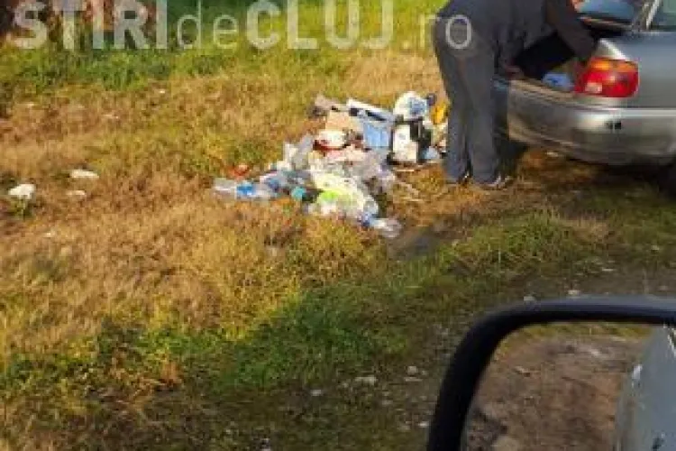 Clujeni prinși în flagrant la Sfântul Ion când aruncau deșeuri. Amenzile au fost USTURĂTOARE