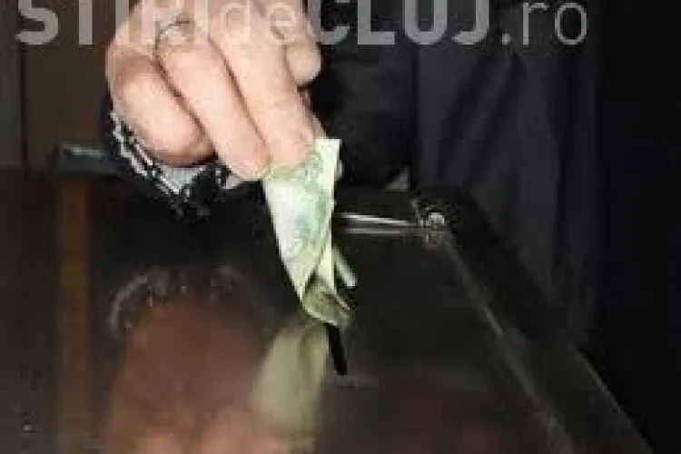 Bărbat prins la furat din biserică, de la Nicula. A băgat mâna în cutia milei, dar nu știa că are și alarmă