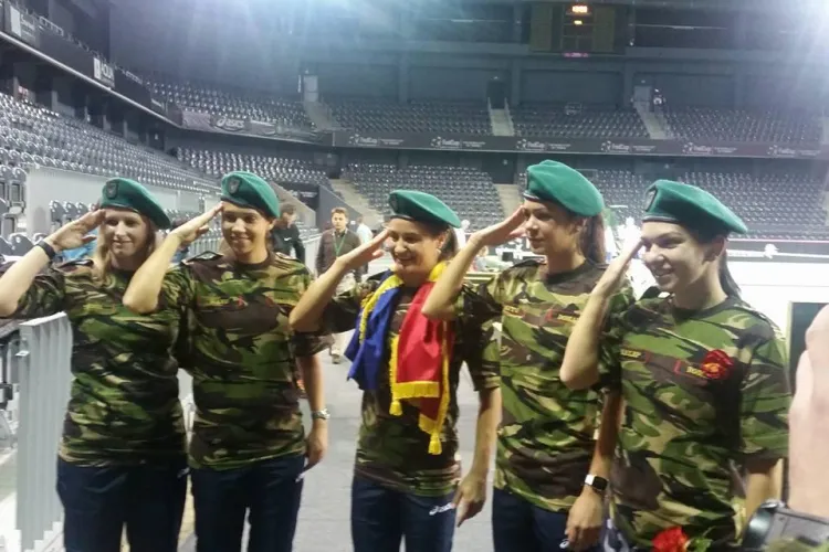 Armata clujeană în vizită la Simona Halep - FOTO