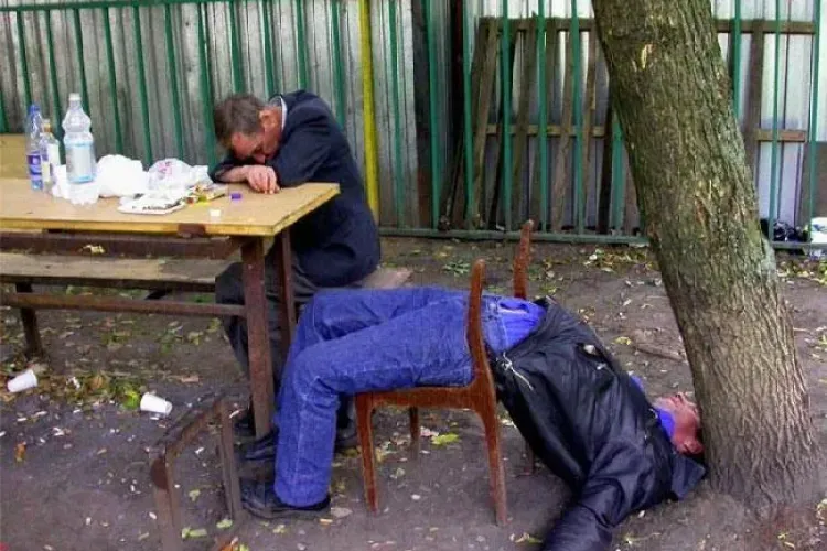 Un primar  îi plătește cu 1000 de lei pe cei care se lasă de băutură timp de 6 luni