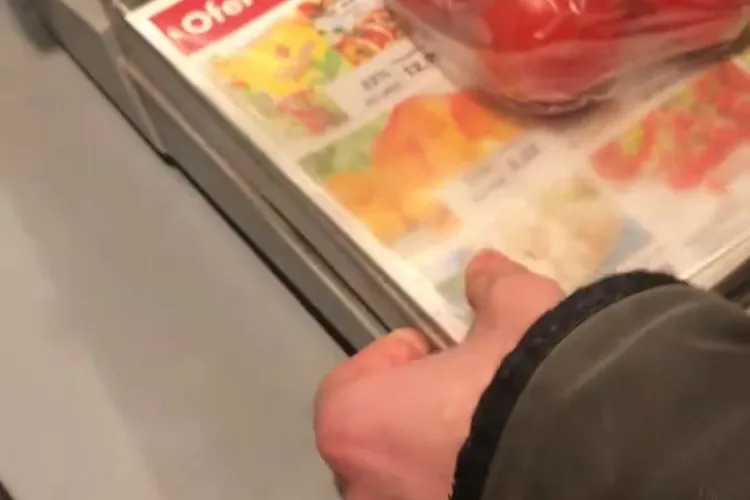 Un clujean reclamă probleme cu cântarul de la Kaufland Mărăști. UPDATE: Oficialii magazinului susțin că nu e nimic în neregulă - VIDEO