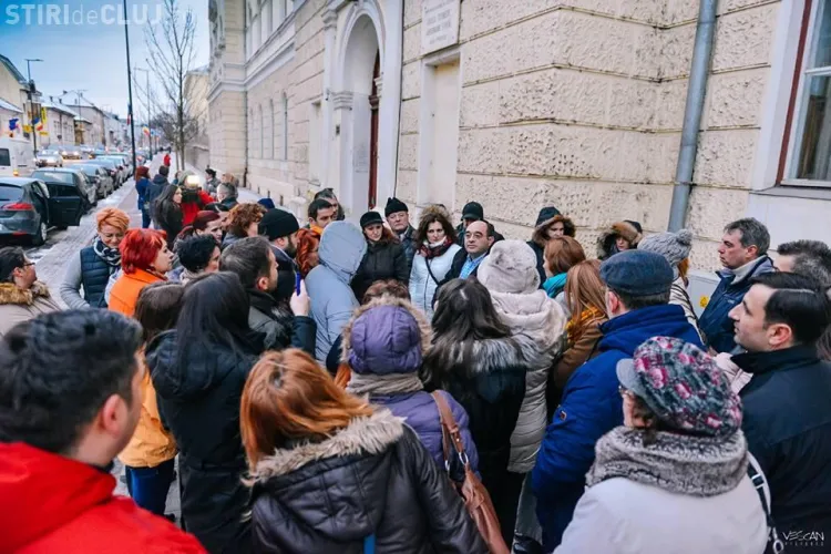 Părinții de la Liceul Gheorghe Șincai se opun mutării elevilor de la școala centrală. Urmează cei de la Emil Racoviță