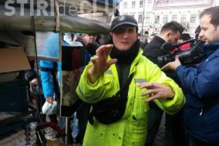 Robi s-a internat în spital pentru câteva zile, dar tot la muncă se gândește Și-a anunțat clienții că lipsește