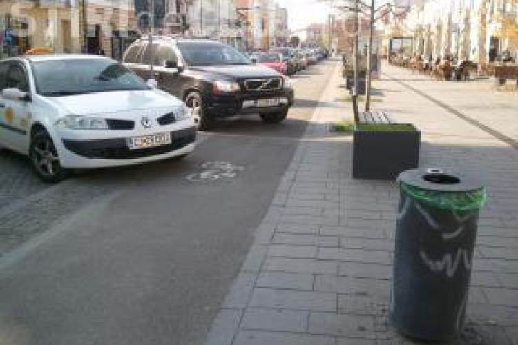 ”Bizonii” care parchează pe trecerile de pietoni și pistele de biciclete la Cluj, amendați drastic