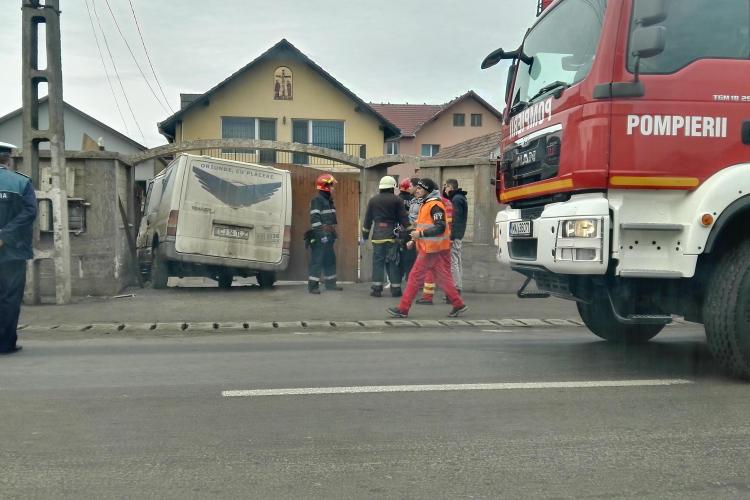 Accident în Florești. O mașină Fan Courier a lovit mai mulți oameni pe trotuar