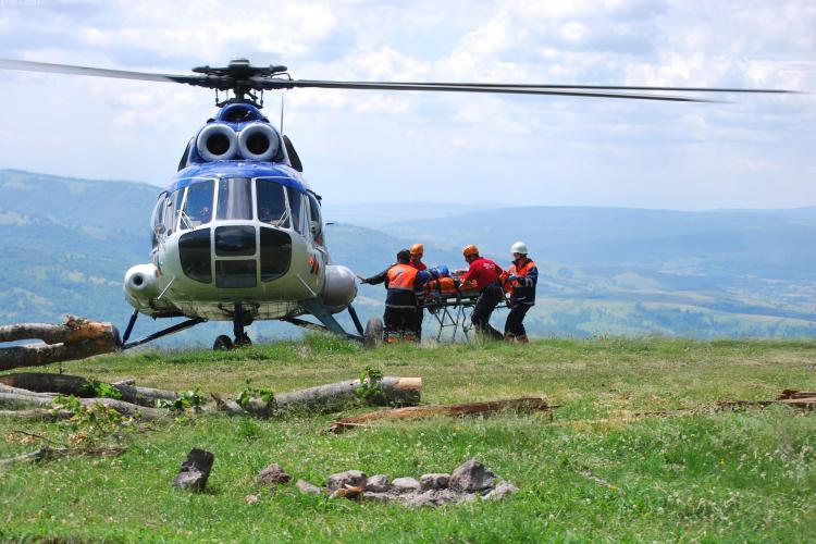 Un elicopter din Cluj va salva 70 de turiști blocați la Bâlea Lac