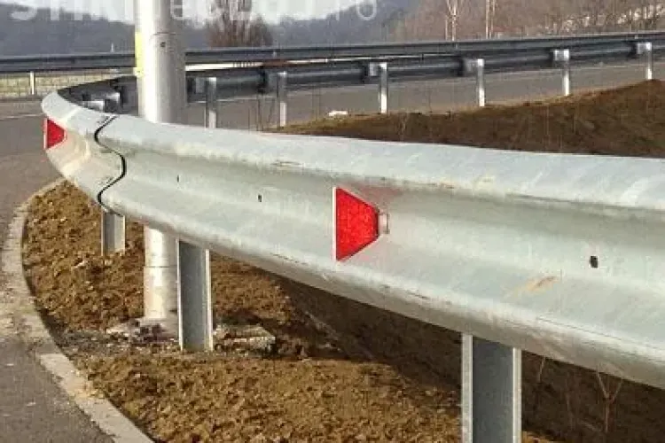 La Cluj se fură și parapeții de pe stradă. Cum au fost prinși doi tineri