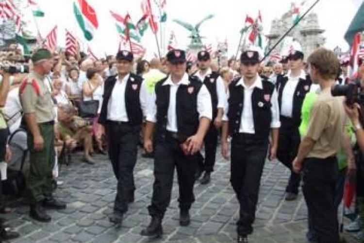 Sute de mii de unguri din România au cerut cetățenie maghiară