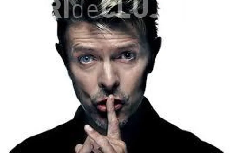 Legendarul cântăreț David Bowie a murit. Vineri își lansase cel mai recent album