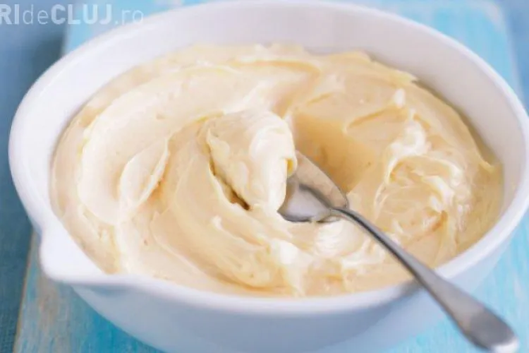 Și-a pus maioneză în păr și a avut o surpriză după 7 zile