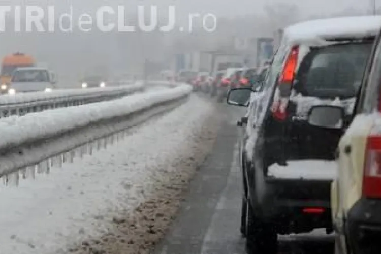 Circulația blocată la Căpușu, din cauza TIR-ului răsturnat. Vezi pe unde se ocolește