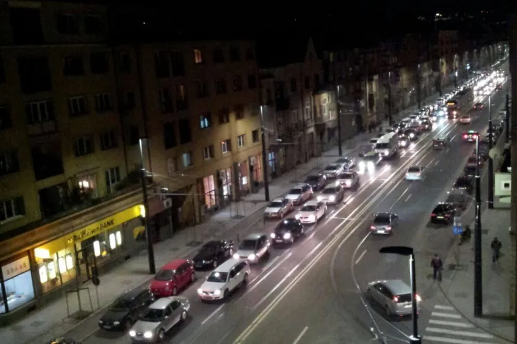 Strada Horea, BLOCATĂ miercuri seara! Avarie majoră la linia de tramvai - VIDEO