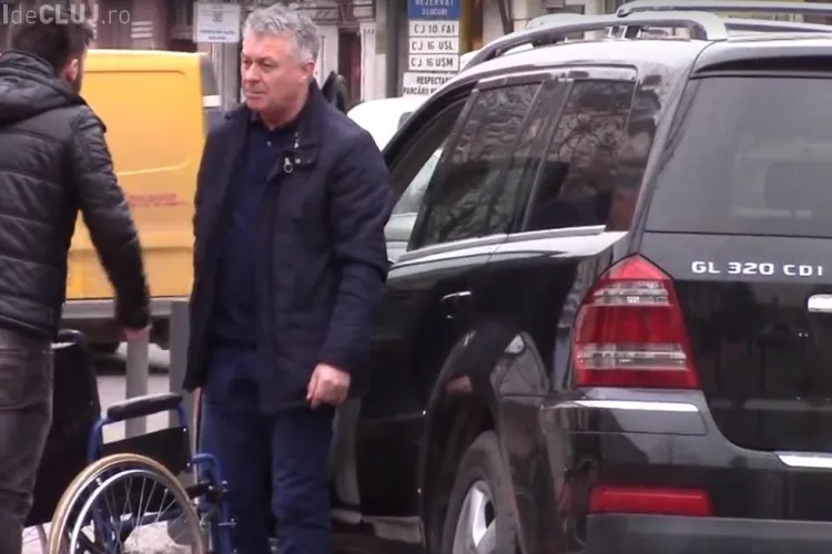 Ce au pățit la Cluj-Napoca cei care parchează pe locul de handicap. Cineva le-a BĂTUT obrazul - VIDEO