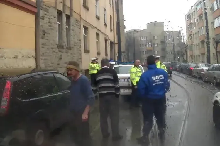 Câțiva șmecheri au blocat mijloacele de transport din Cluj-Napoca - VIDEO