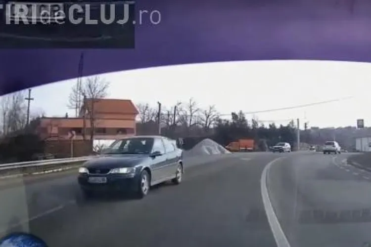 Cum se întâmplă accidentele! I-a apărut în față pe Feleac, dar a avut reacții de pilot - VIDEO
