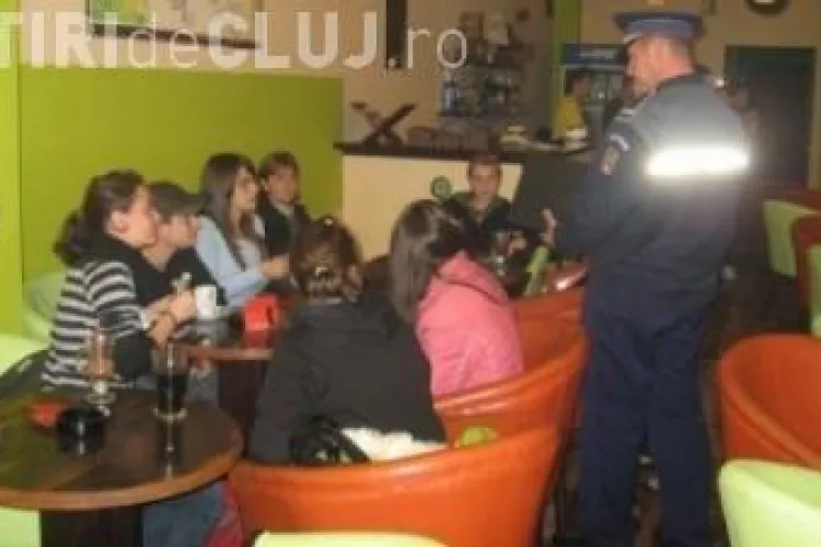 Elevi din Cluj-Napoca prinși în baruri în timpul orelor de curs