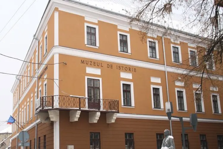 Se renovează clădirea veche a Muzeului Naţional de Istorie a Transilvaniei. Câți bani a alocat Ministerul Culturii
