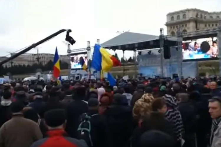 Peste 3.500 de persoane s-au adunat la mitingul Antenelor, din București - VIDEO