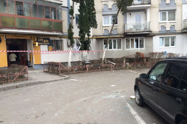 Explozie la un bloc în Grigorescu, pe strada Fântânele - FOTO / UPDATE: Pompierii au dat EXPLICAȚII