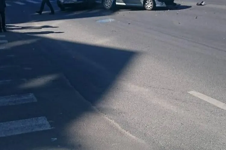 Accident în Zorilor, lângă clădirea Sigma - FOTO
