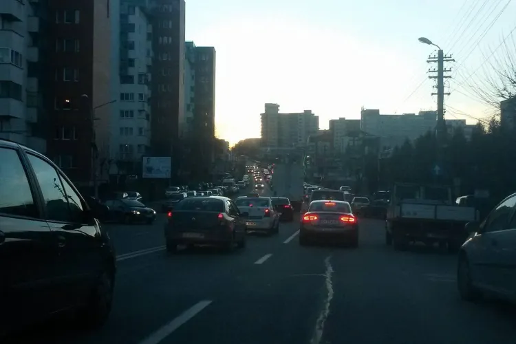 De ce e strada Observatorului (Zorilor) blocată în fiecare seară? - FOTO