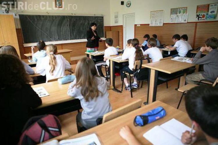 Cluj: A început simularea examenului de Evaluare Naţională la clasa a VIII-a