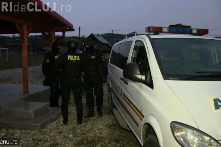 Bătaie cu topoare și săbii lânga Dej. MASCAȚII i-au calmat pe romi – VIDEO