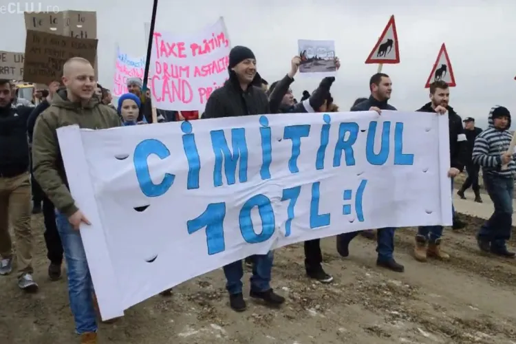 Protest la Cluj pe un drum care e MOARTEA mașinilor. Ce au făcut oamenii din Petreștii de Jos - VIDEO