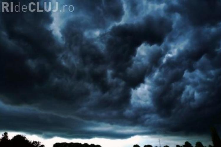 ANUNȚ METEO: Ploi ABUNDENTE în toată ţara şi descărcări electrice