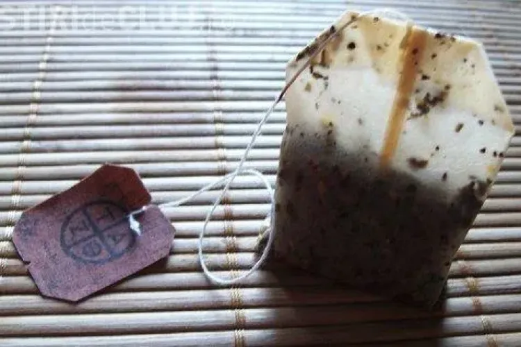 Ce se întâmplă dacă îngropi în pământ pliculețe folosite de ceai