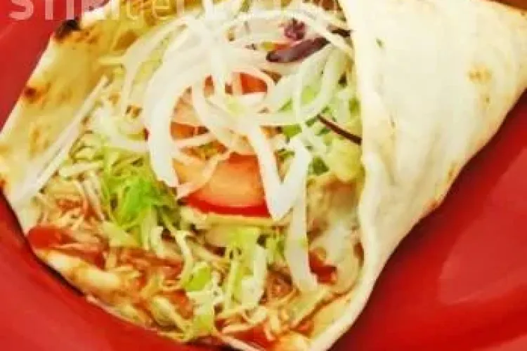 Prepară singur o shaorma sănătoasă. Ce ingrediente trebuie să conţină