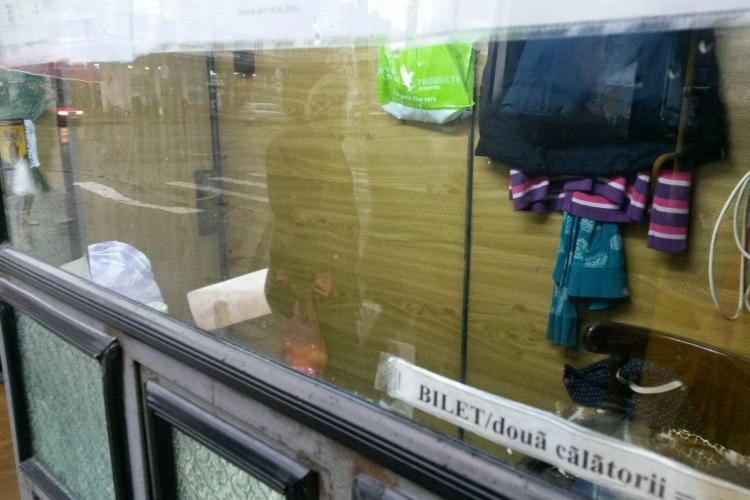 Cum l-a tratat vânzătoarea pe un clujean când a vrut să își cumpere un bilet de autobuz din stația de la cinema Florin Piersic