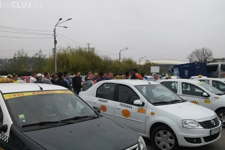 Taximetriștii clujeni, nemulțumiți că li se cere să spună de ce nu pot scădea prețurile. Bîldea e dușmanul numărul 1