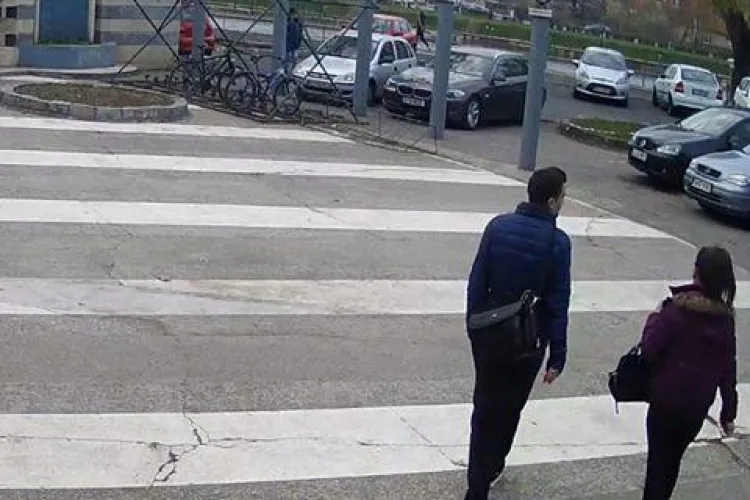 Îi recunoaște cineva? Au plecat cu un portmoneu din Parcul Babeș - FOTO