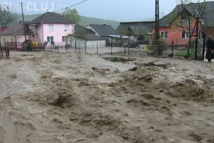 CLUJ: Inundațiile au făcut DEZASTRU în Dej și satele învecinate VIDEO