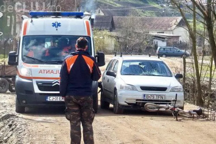 Biciclist luat pe capotă de un șofer clujean. A ajuns la spital