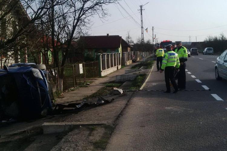 Accident grav la Cluj, în Fundătura! Un italian s-a răsturnat în curtea unor localnici - FOTO