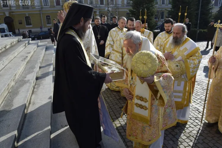 Sărbătoare în Mitropolia Clujului. Se împlinesc 10 ani de la reîntemeierea ei - FOTO
