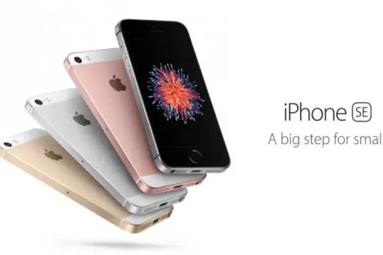 Apple a lansat un telefon ”low-cost”. Cât costă și ce specificații are